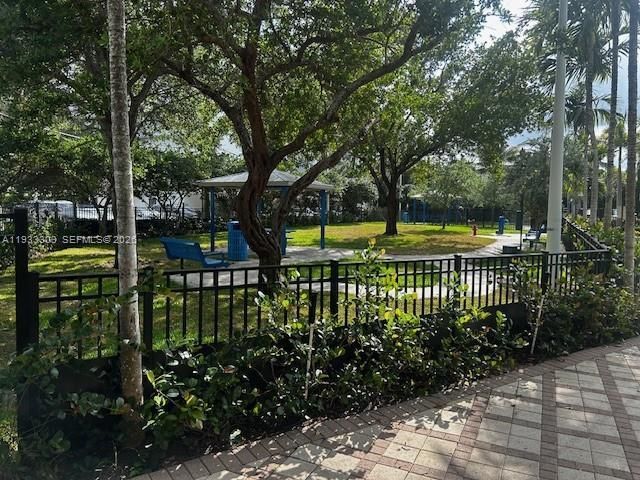1001 91st St, Unit 408, Bay Harbor Islands, FL 33154 Photo