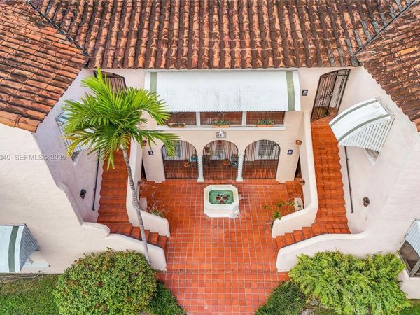 111 Salamanca Ave , Coral Gables, FL 33134