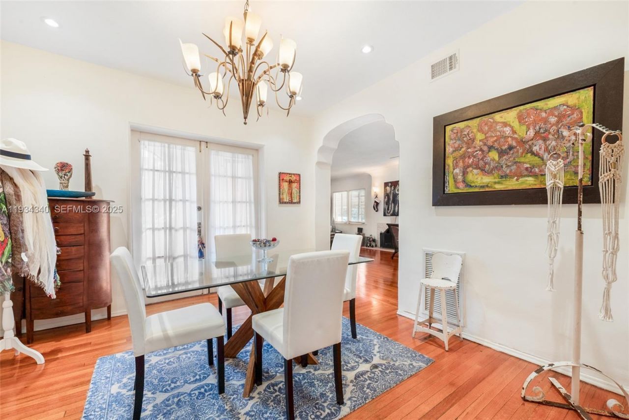 111 Salamanca Ave , Coral Gables, FL 33134 Photo