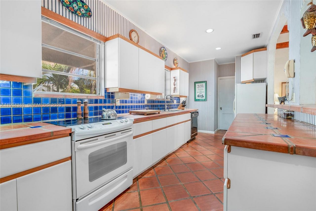 111 Salamanca Ave , Coral Gables, FL 33134 Photo