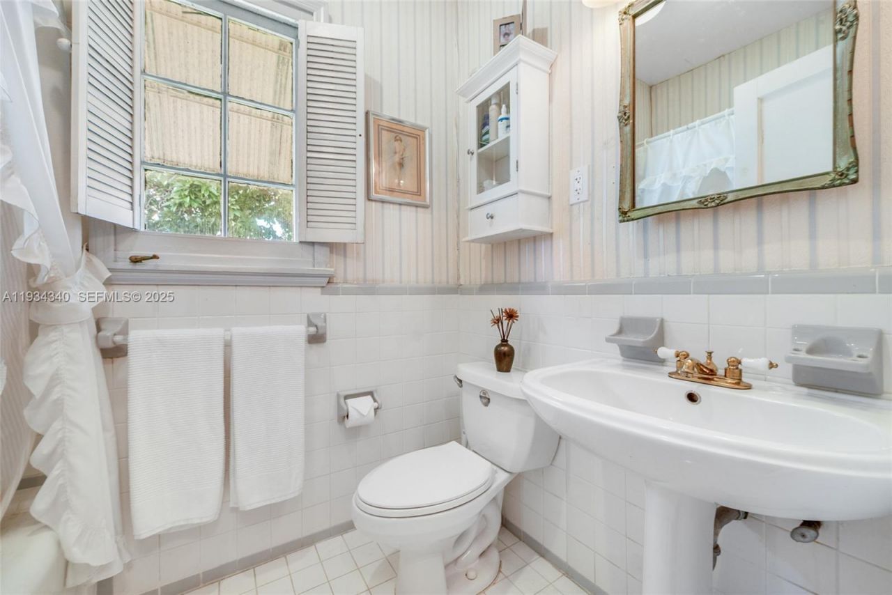 111 Salamanca Ave , Coral Gables, FL 33134 Photo