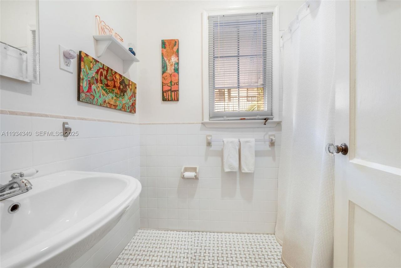 111 Salamanca Ave , Coral Gables, FL 33134 Photo