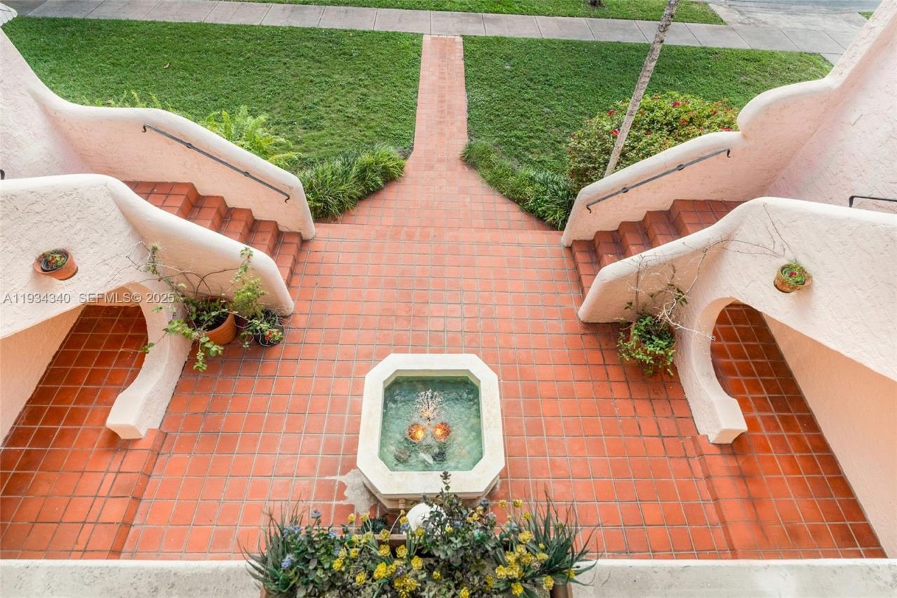 111 Salamanca Ave , Coral Gables, FL 33134 Photo