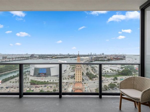 159 NE 6 St , Unit 1614, Miami, FL 33132