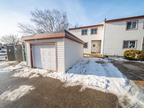 907 40th Street NW, Rochester, MN 55901