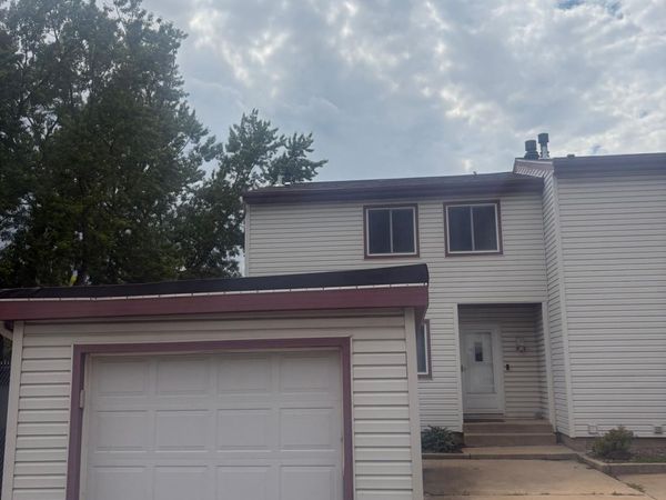 907 40th Street NW, Rochester, MN 55901