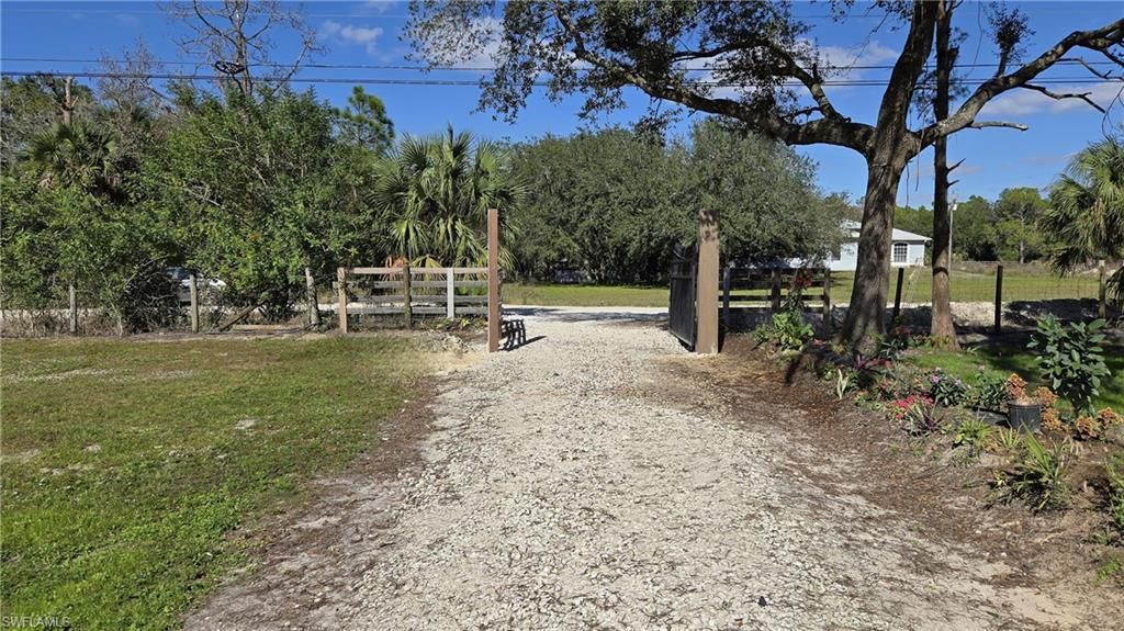 22950 Tinas Ln, Fort Myers, FL 33913 Photo