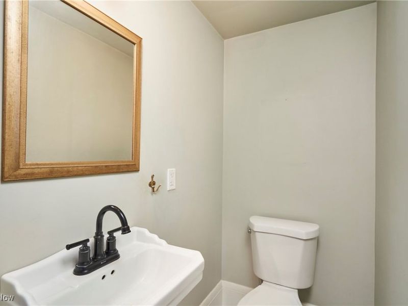 141 Storer Avenue, Akron, OH 44302 Photo 11