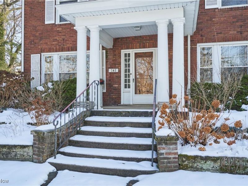 141 Storer Avenue, Akron, OH 44302 Photo 2