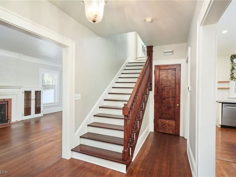 141 Storer Avenue, Akron, OH 44302 Photo 3