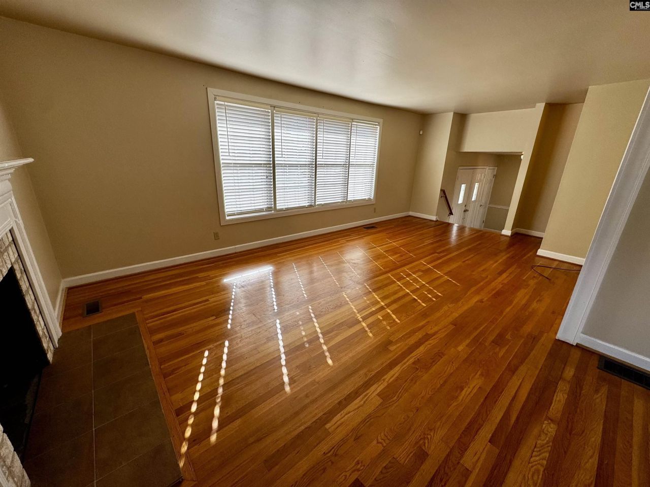 1001 Gardendale Photo 15