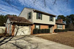 1001 Gardendale photo 4