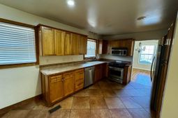 1001 Gardendale photo 4