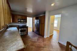 1001 Gardendale photo 4