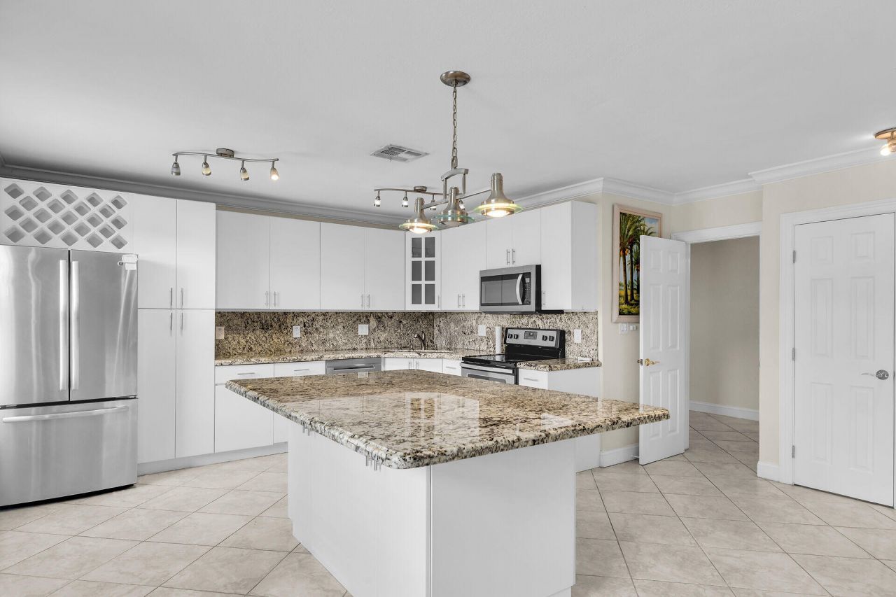 480 109th Street Ocean, Marathon, FL 33050 Photo