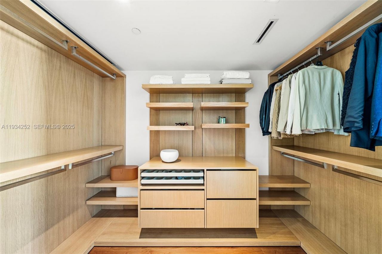 1643 Brickell Ave, Unit 2304, Miami, FL 33129 Photo