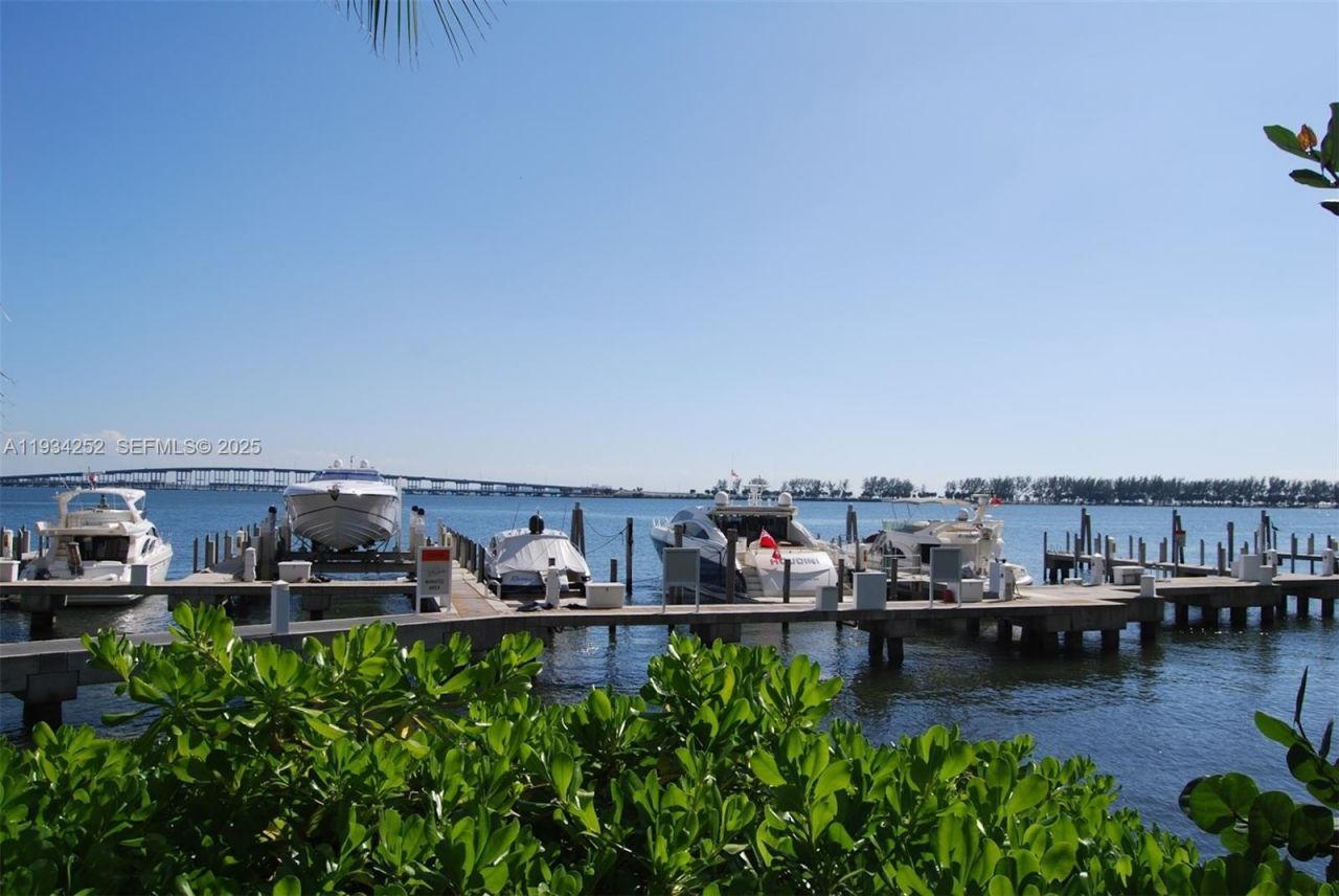 1643 Brickell Ave, Unit 2304, Miami, FL 33129 Photo