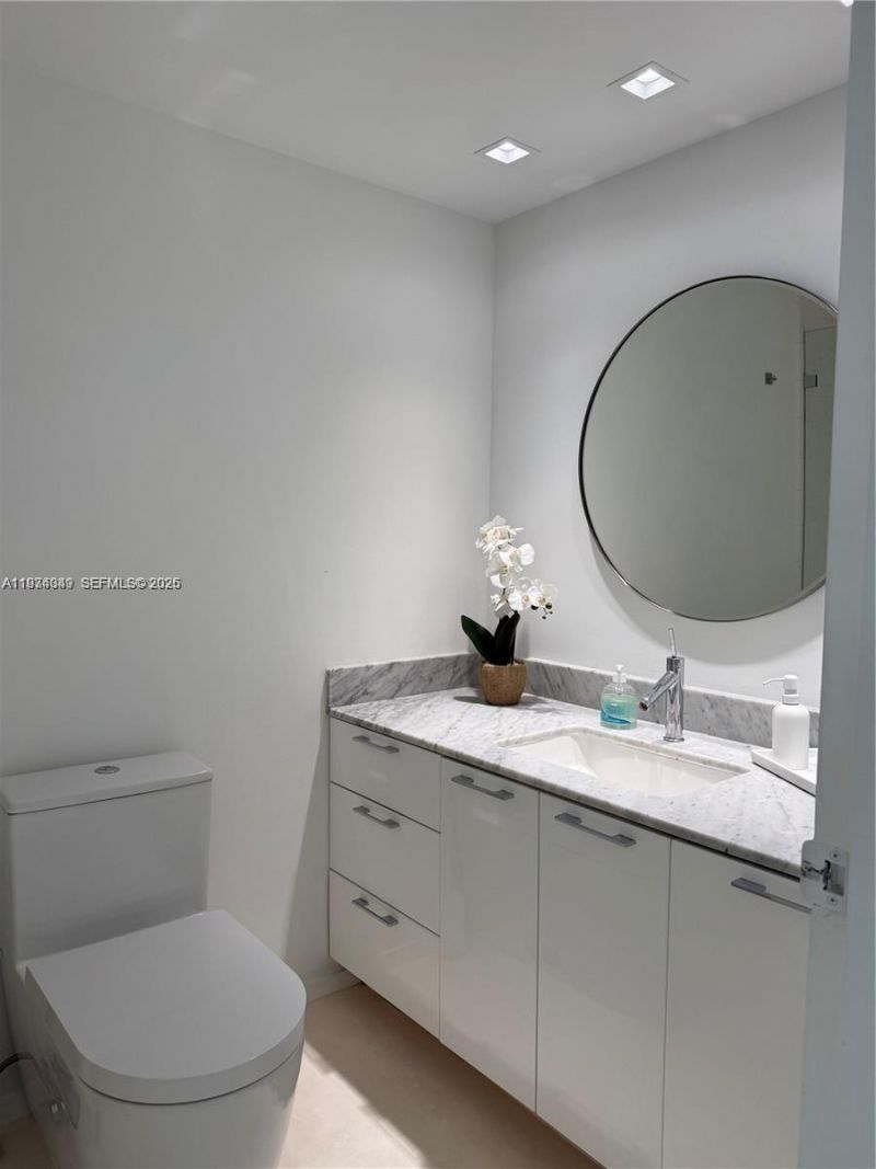 900 Bay Dr, Unit 315, Miami Beach, FL 33141 Photo