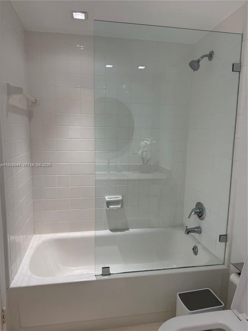 900 Bay Dr, Unit 315, Miami Beach, FL 33141 Photo