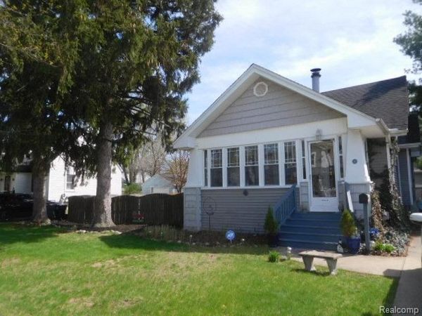 140 E Lawrence Avenue, Royal Oak, MI 48073