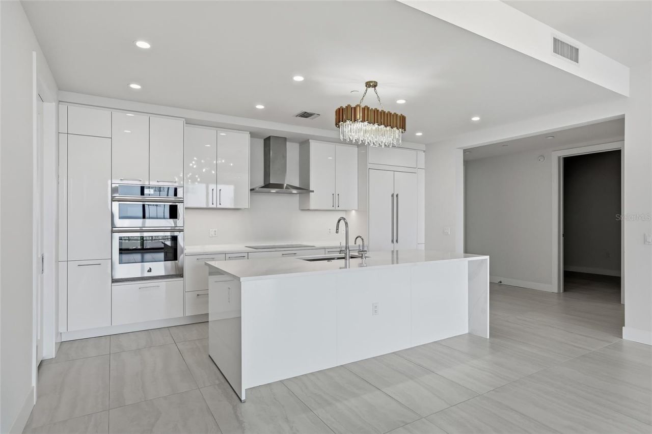 301 1st Street S, Unit 802, Saint Petersburg, FL 33701 Photo