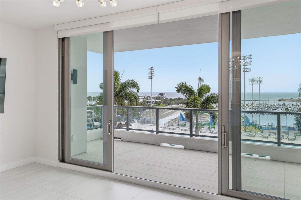 301 1st Street S, Unit 802, Saint Petersburg, FL 33701 Photo