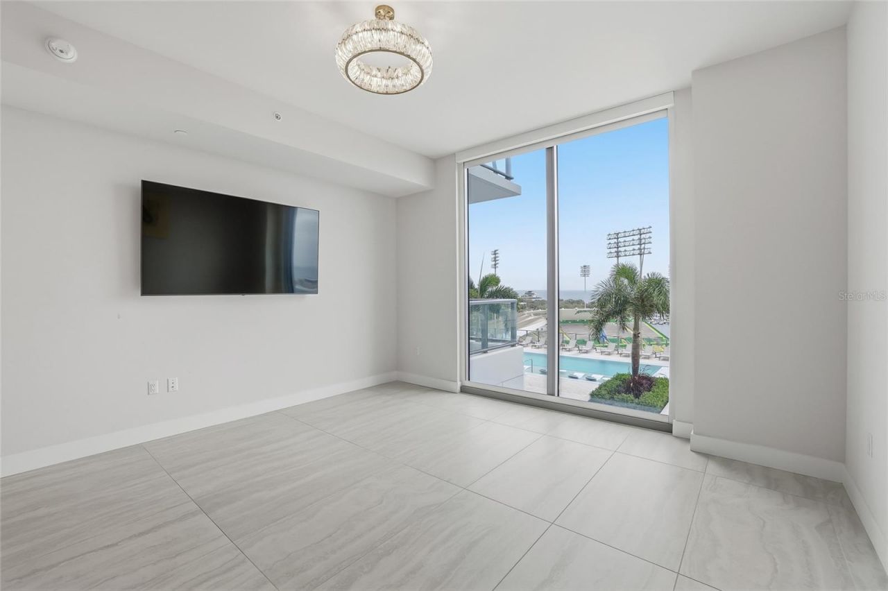 301 1st Street S, Unit 802, Saint Petersburg, FL 33701 Photo