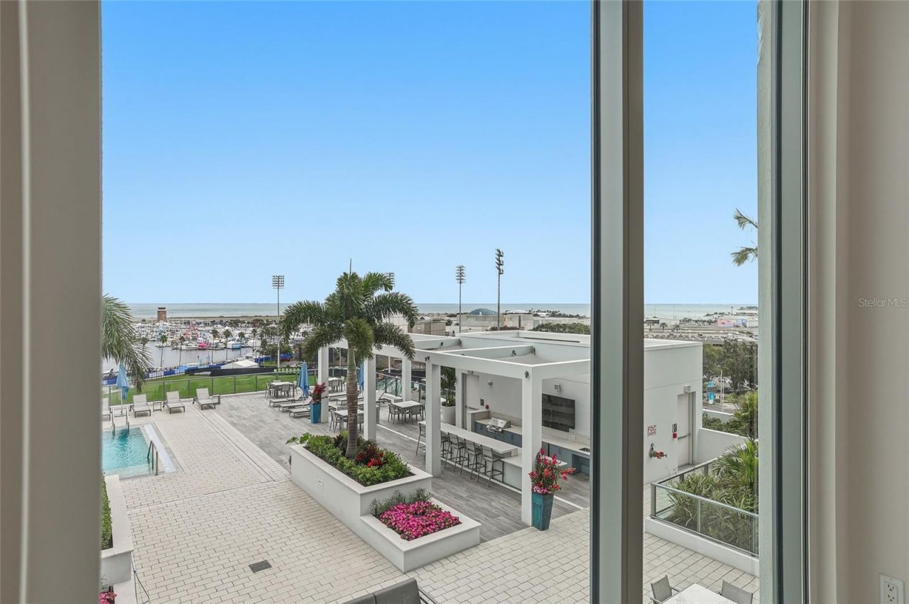 301 1st Street S, Unit 802, Saint Petersburg, FL 33701 Photo