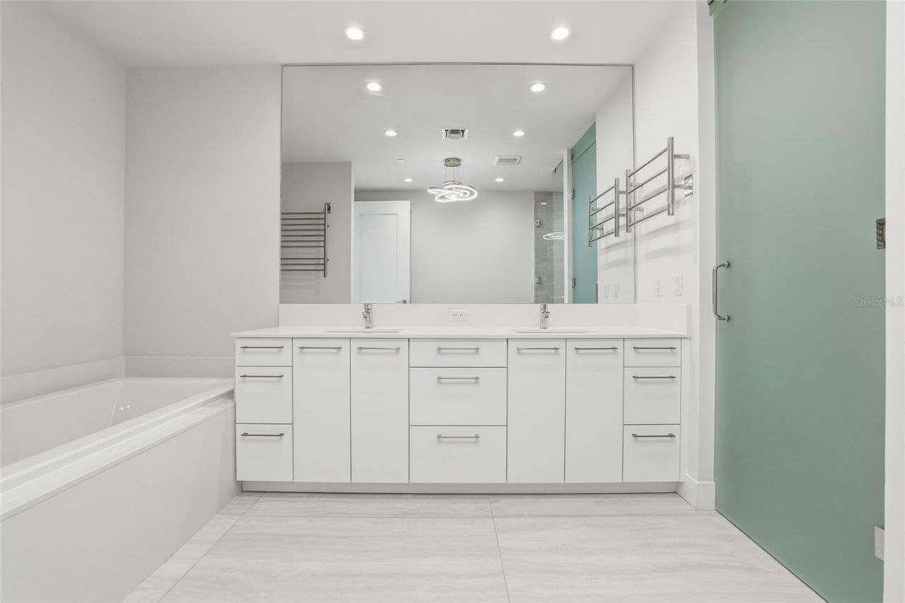 301 1st Street S, Unit 802, Saint Petersburg, FL 33701 Photo