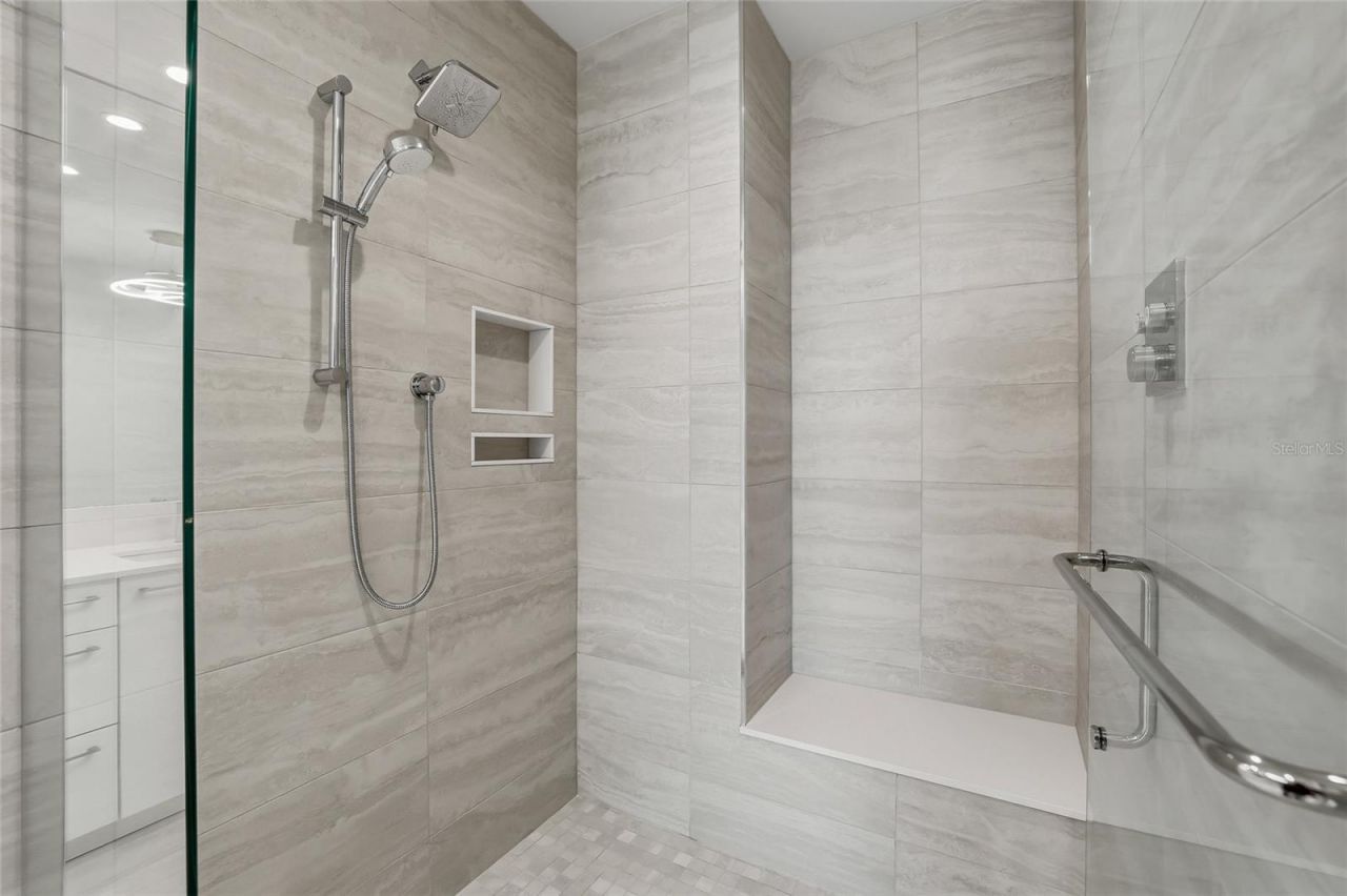 301 1st Street S, Unit 802, Saint Petersburg, FL 33701 Photo