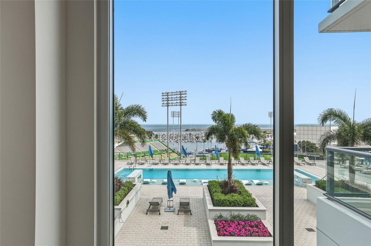 301 1st Street S, Unit 802, Saint Petersburg, FL 33701 Photo