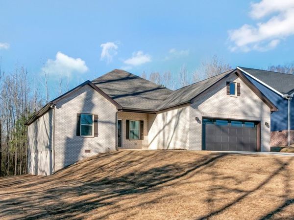 96 Mockingbird Lane, Paris, TN 38242