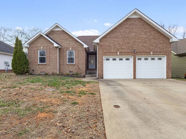 2610 Alex Overlook Way, Clarksville, TN 37043