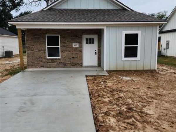 609 Lewis Street, Sulphur, LA 70663