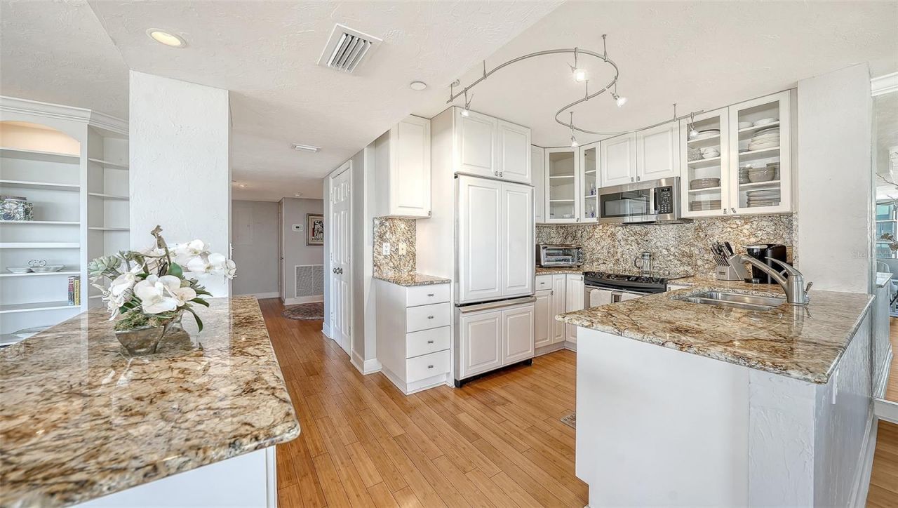 770 S Palm Avenue, Unit 704, Sarasota, FL 34236 Photo