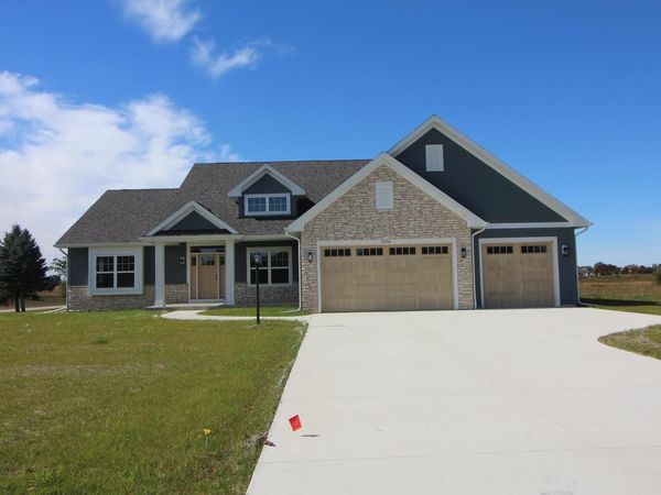 2034 Highland WAY, Sturtevant, WI 53177