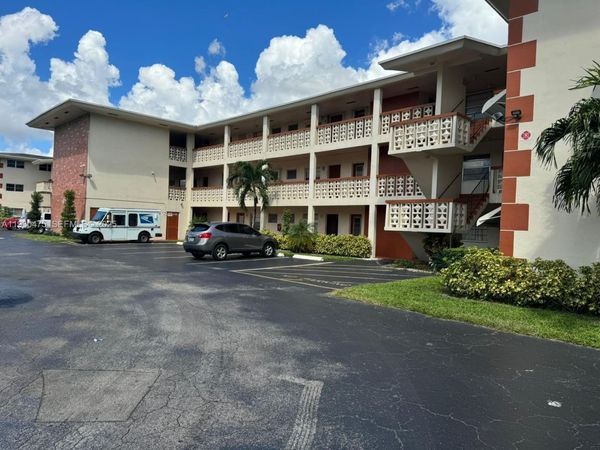 4771 NW 10th Ct, Unit 118, Plantation, FL 33313