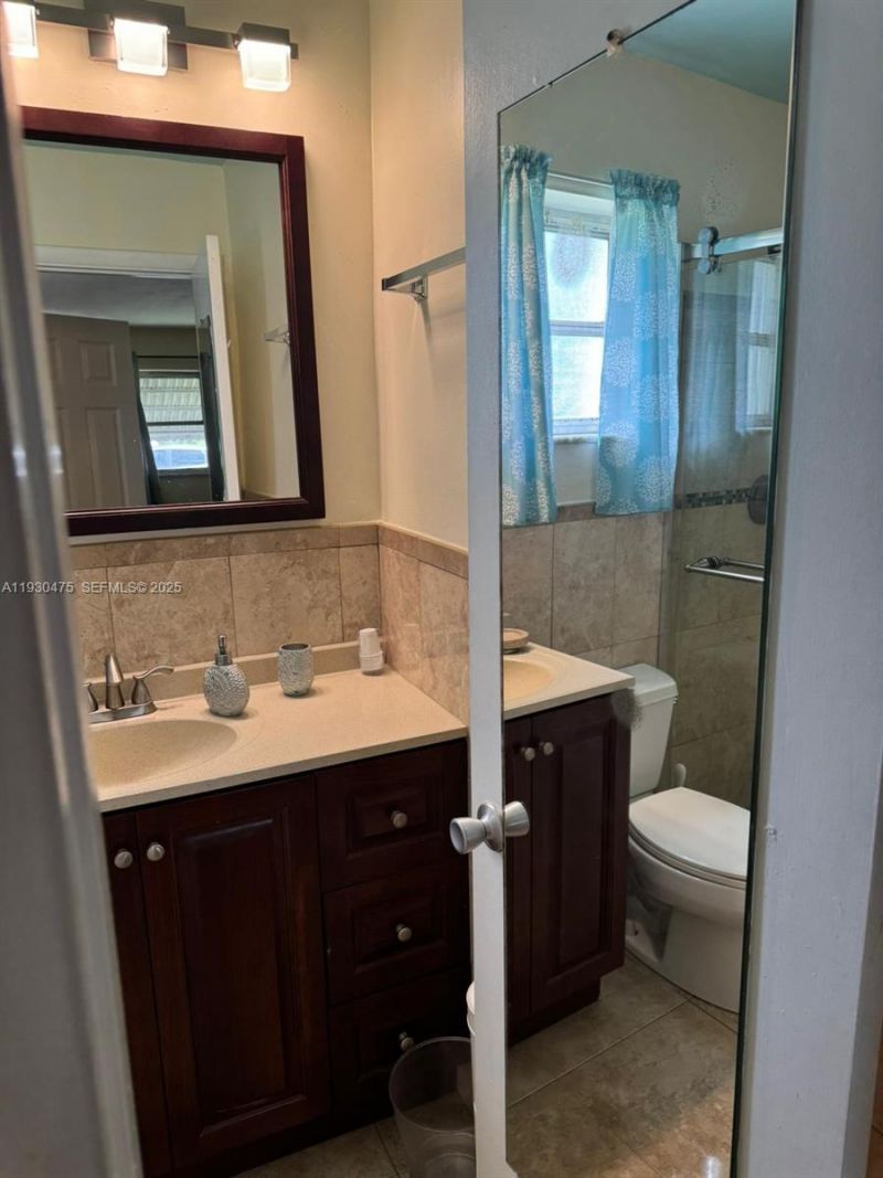 4771 NW 10th Ct, Unit 118, Plantation, FL 33313 Photo