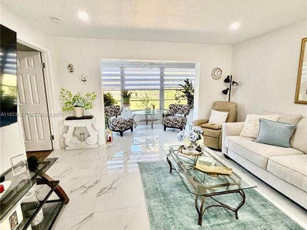 9330 Sunrise lakes, Unit 304, Sunrise, FL 33322