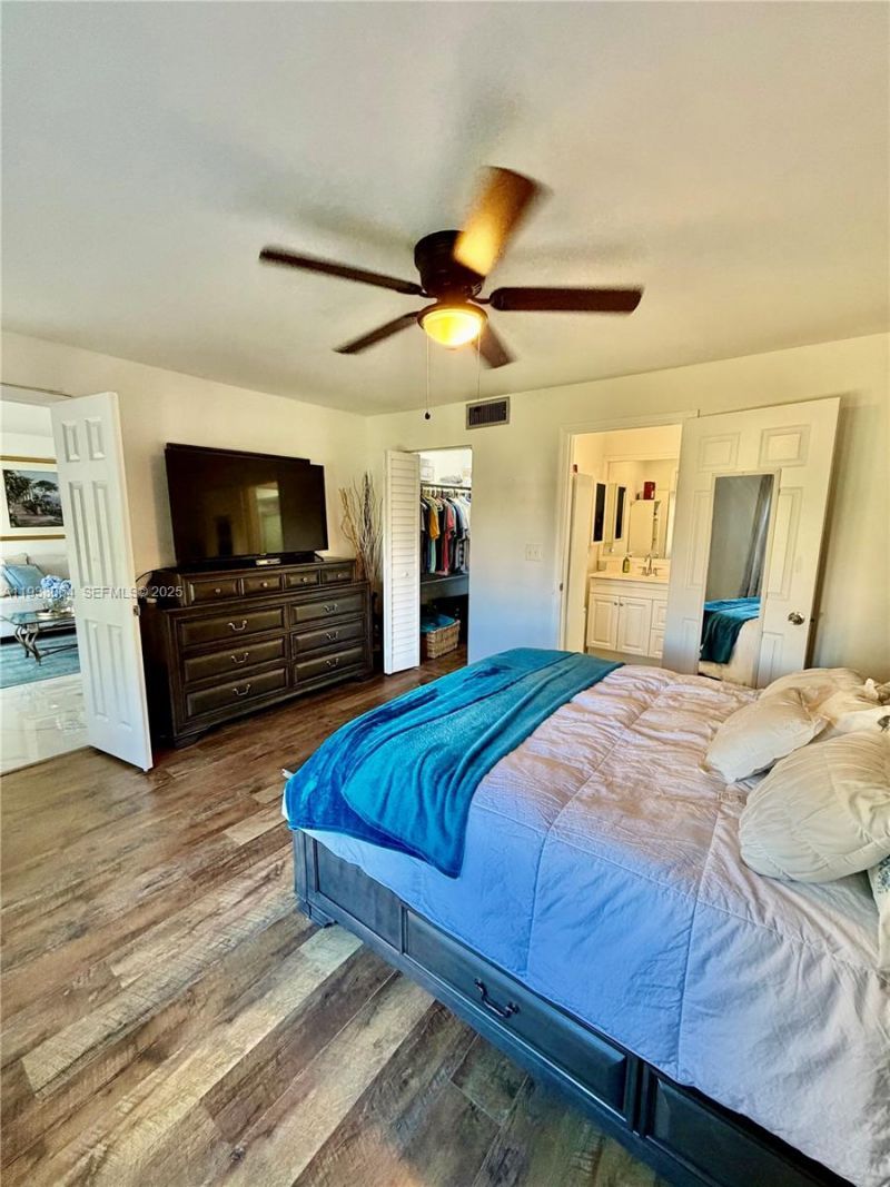 9330 Sunrise Lakes, Unit 304, Sunrise, FL 33322 Photo