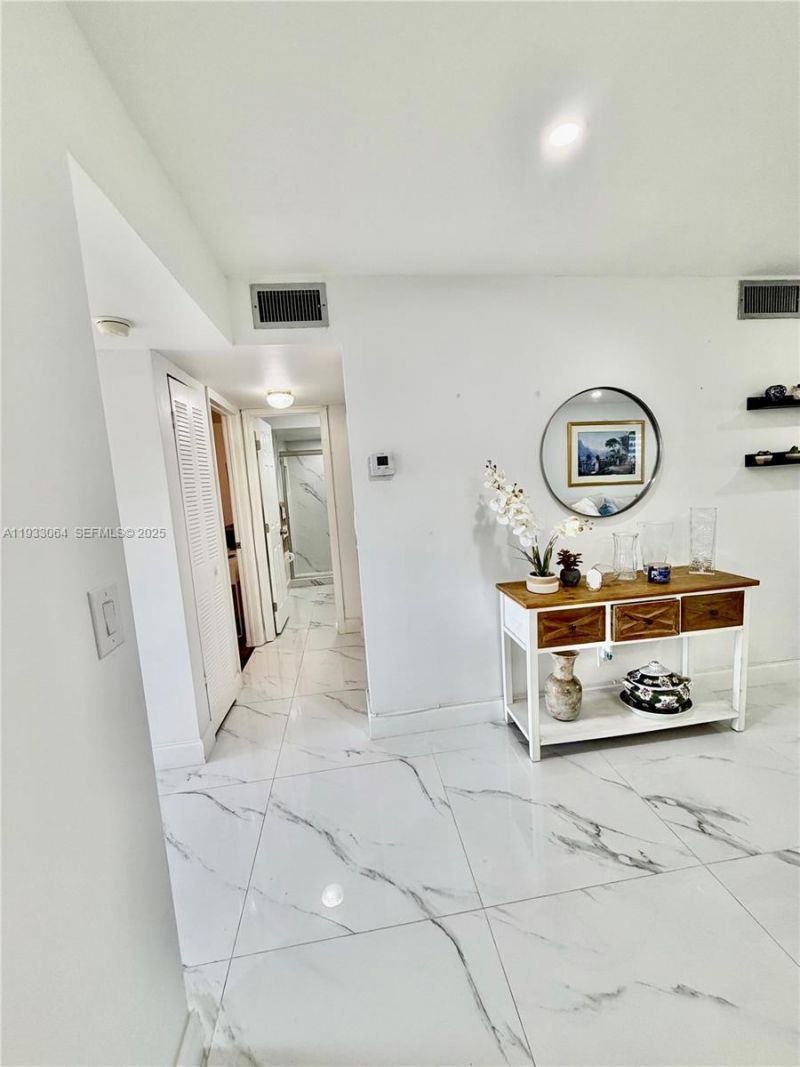 9330 Sunrise Lakes, Unit 304, Sunrise, FL 33322 Photo