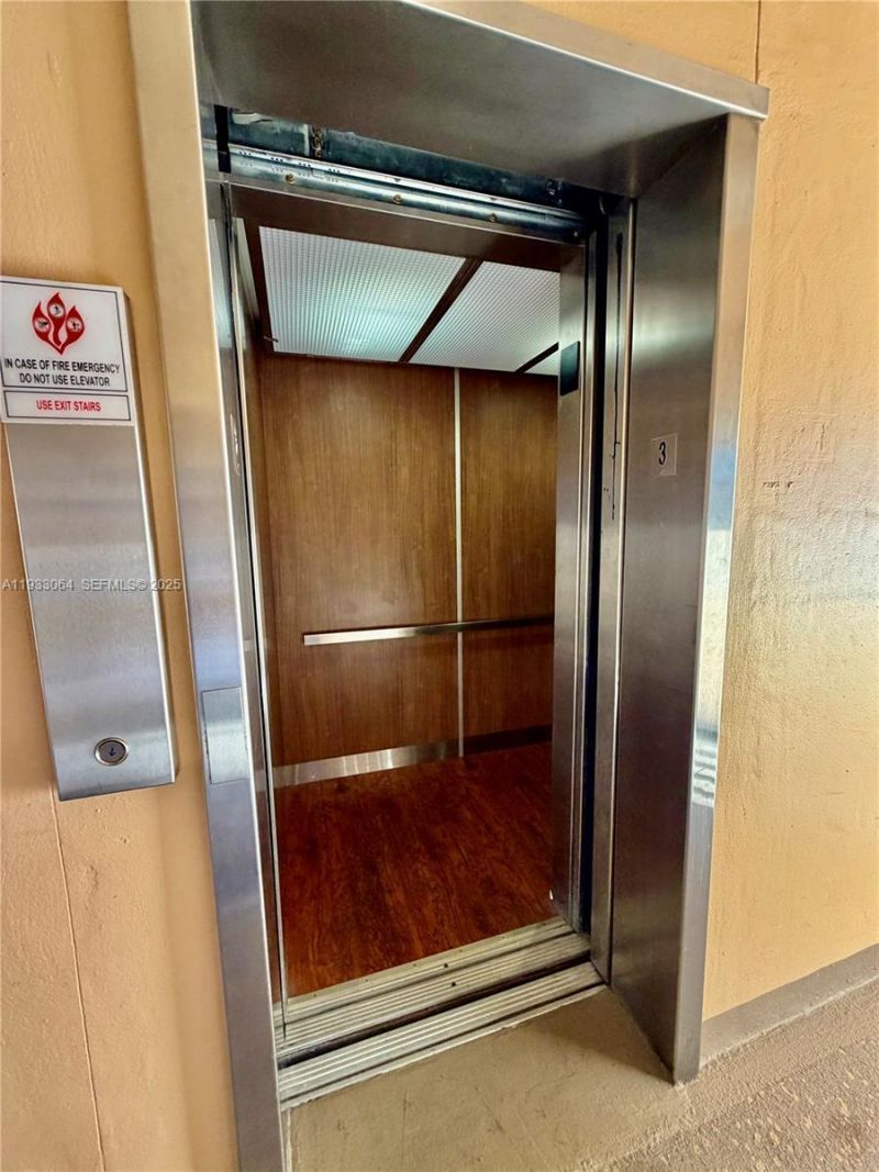 9330 Sunrise Lakes, Unit 304, Sunrise, FL 33322 Photo