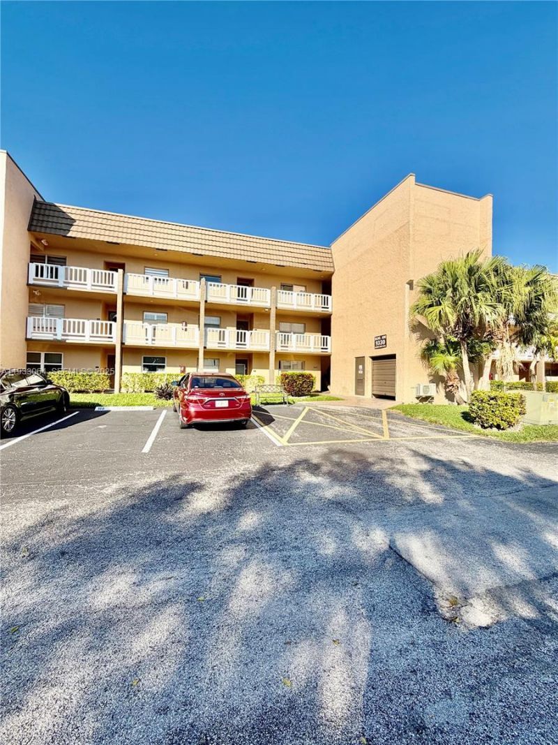 9330 Sunrise Lakes, Unit 304, Sunrise, FL 33322 Photo
