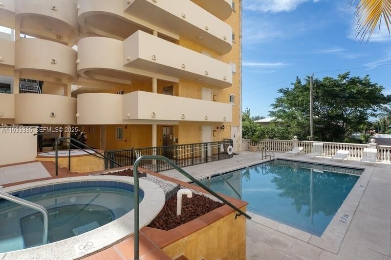 8888 Collins Ave, Unit 115, Surfside, FL 33154 Photo