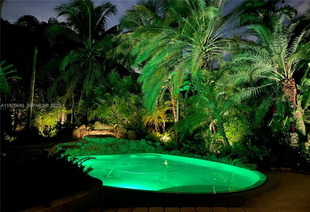 16645 SW 87th Ct , Palmetto Bay, FL 33157 Photo