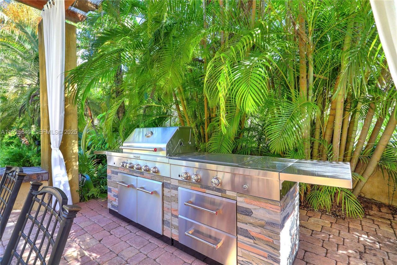 16645 SW 87th Ct , Palmetto Bay, FL 33157 Photo