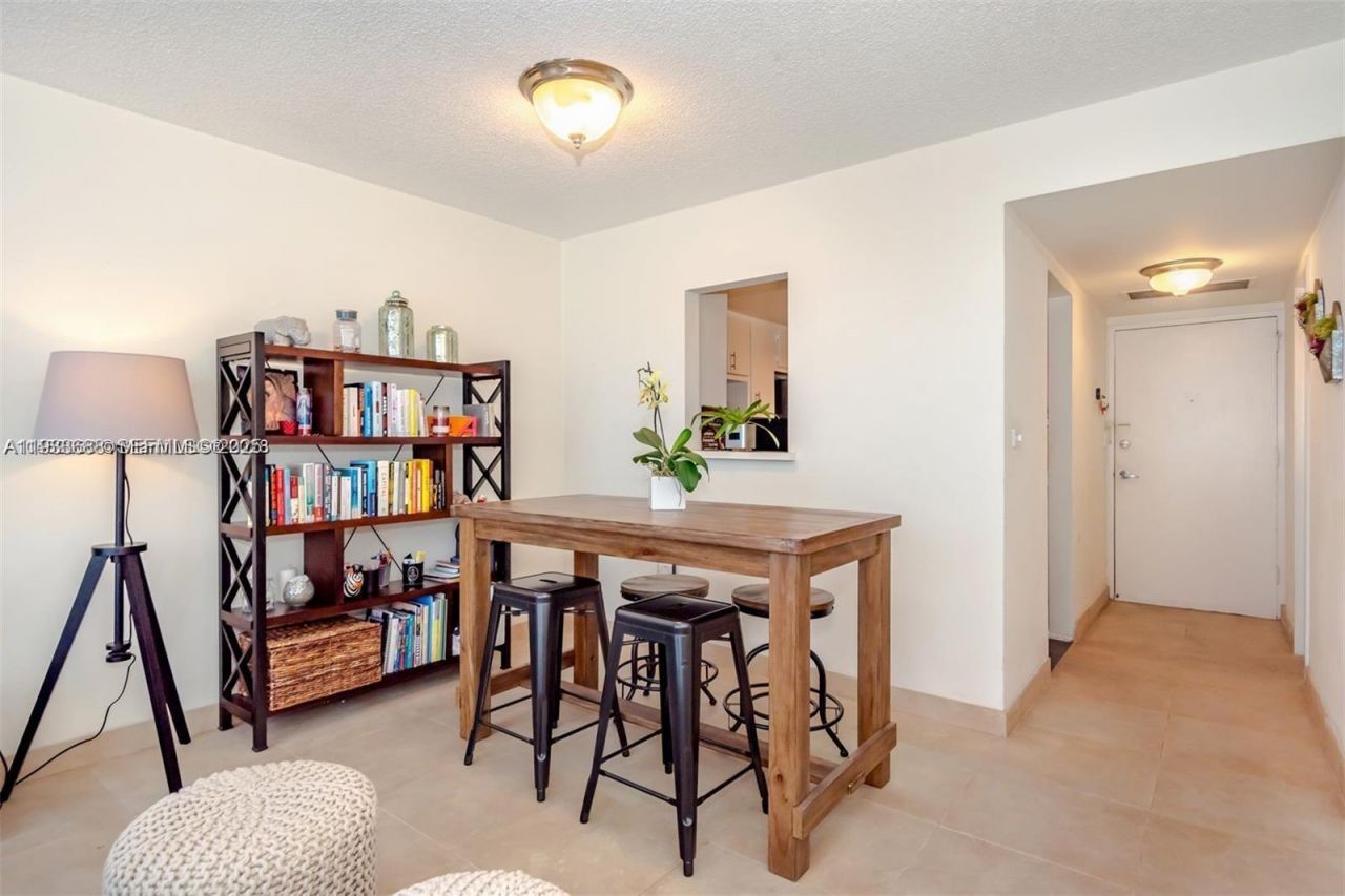 1228 West Ave, Unit 1014, Miami Beach, FL 33139 Photo