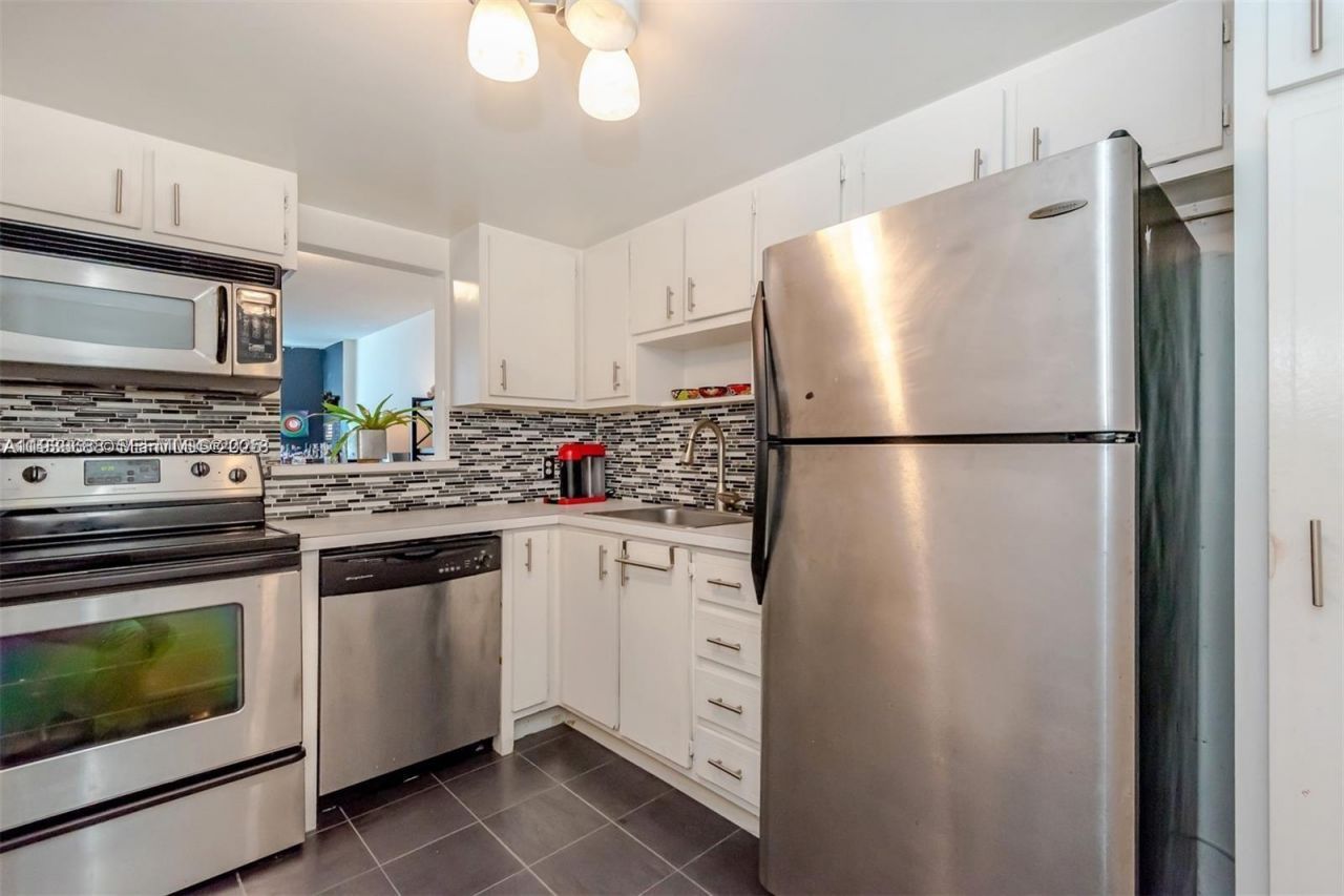 1228 West Ave, Unit 1014, Miami Beach, FL 33139 Photo