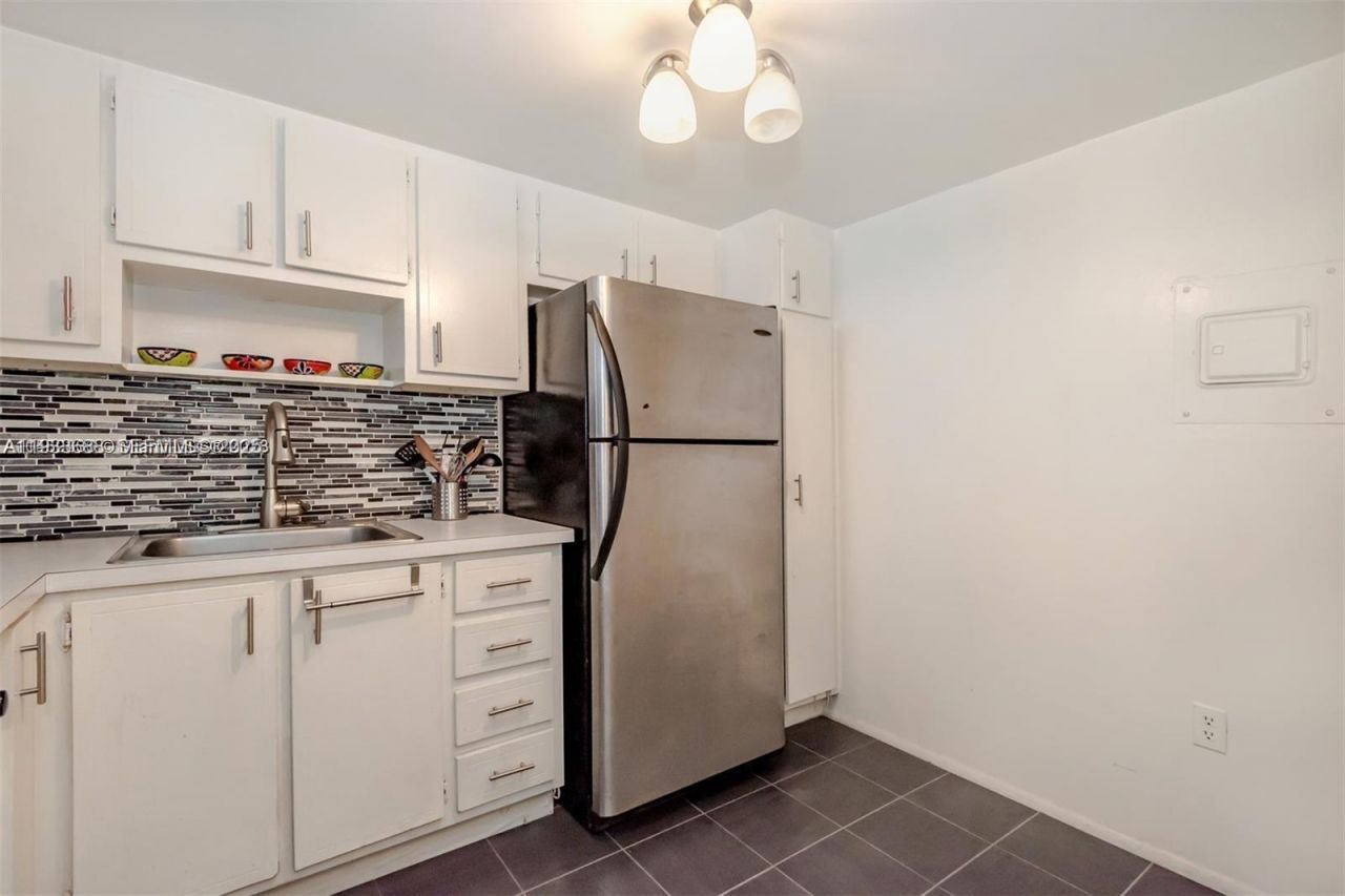 1228 West Ave, Unit 1014, Miami Beach, FL 33139 Photo
