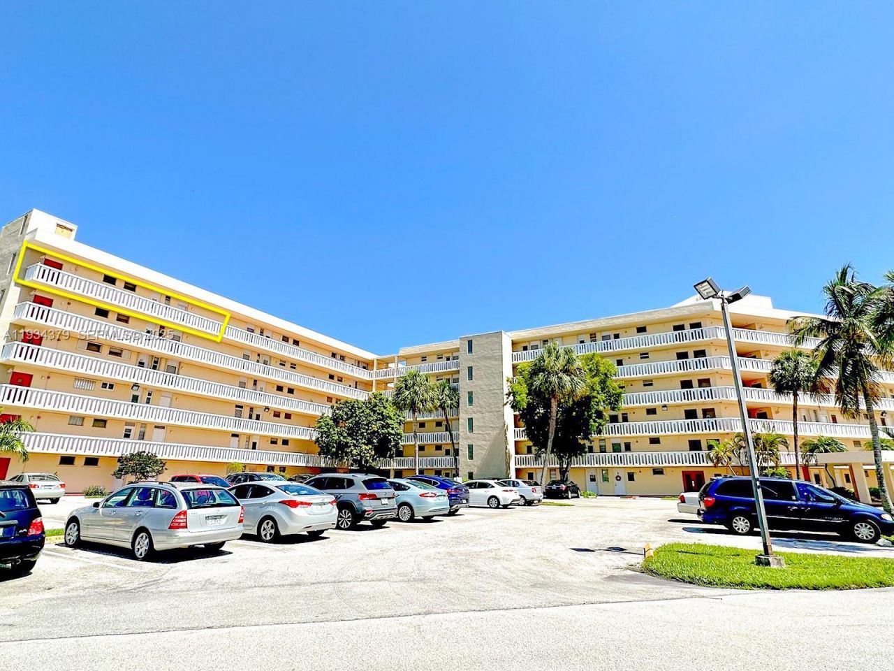 2930 Point East Dr, Unit E601, Aventura, FL 33160 Photo